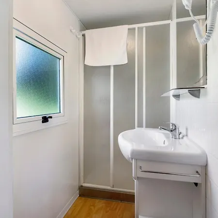 Royal Kemp Pettenasco